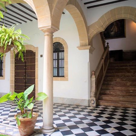 Gatu Premium Apartamento Palacio Oneto Con Jardin Privado " Preferente Mayores De 25 Anos Y Familias " El Puerto de Santa María Zewnętrze zdjęcie