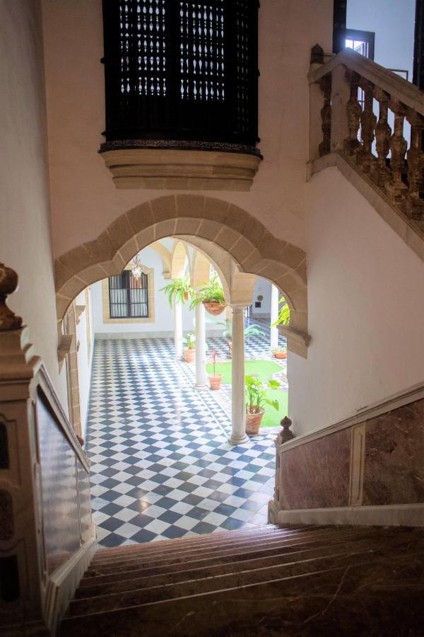 Gatu Premium Apartamento Palacio Oneto Con Jardin Privado " Preferente Mayores De 25 Anos Y Familias " El Puerto de Santa María Zewnętrze zdjęcie